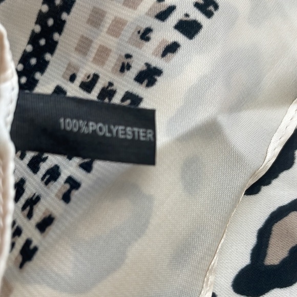 Scarf - Picture 2 of 3